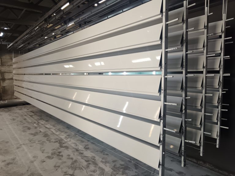 Подробнее о статье Почему крупногабаритные металлоконструкции нельзя красить по частям?